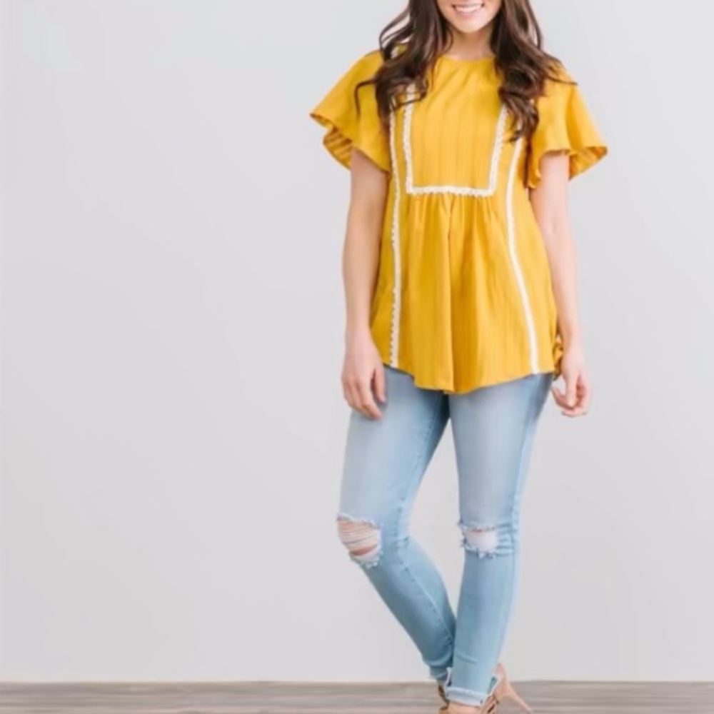 Short sleeve top